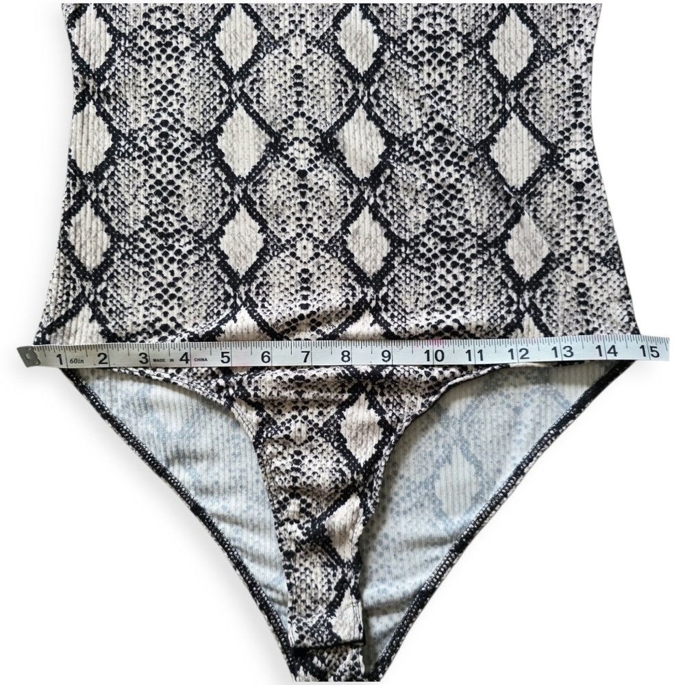 🔥5 FOR $25🔥Caution To The Wind Snakeskin Sleeveless Bodysuit, Size Small - Picture 10 of 12